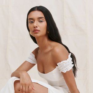 Reformation Off Shoulder Sweetheart Neckline Ruffle Slit Dress Size 2 Bridal Wed